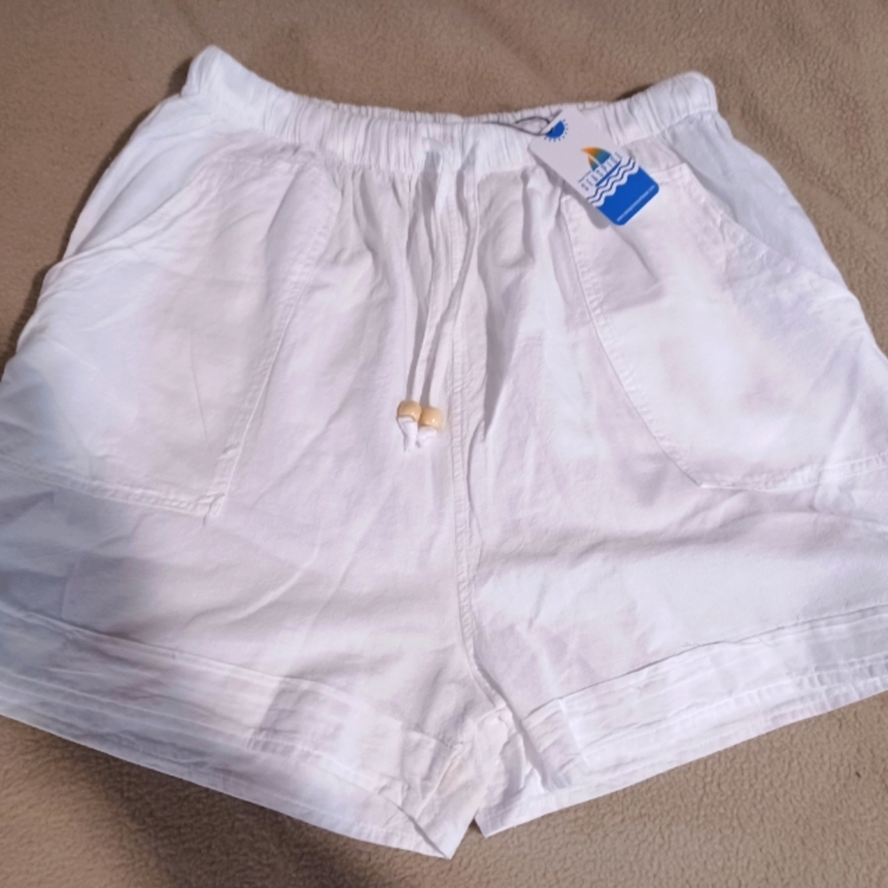 White Women's Shorts